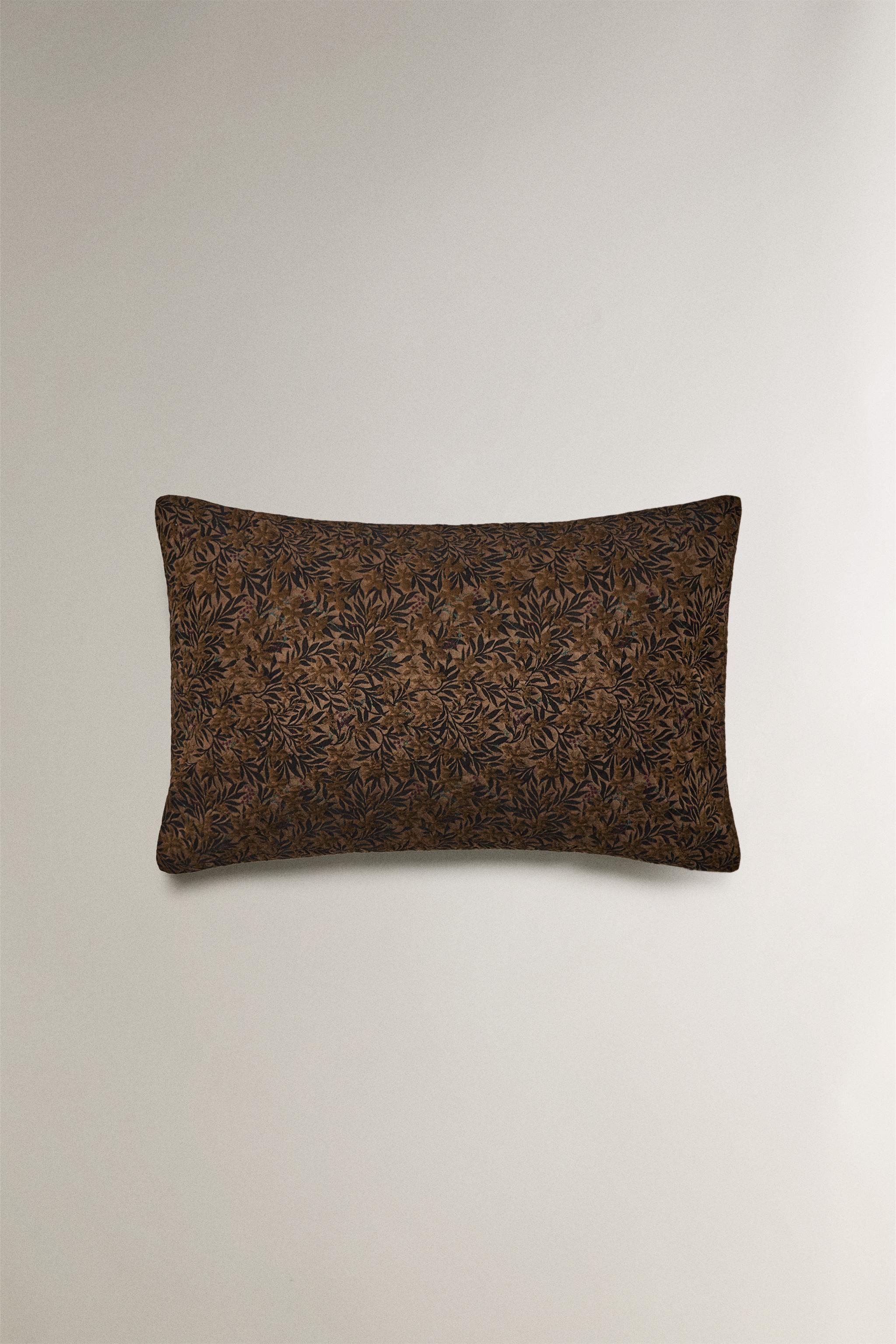 FLORAL CUSHION COVER